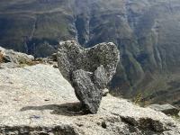 Two heart-shaped rocks at the Sidelenhütte