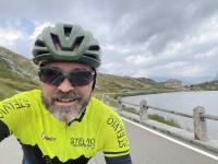 Marco shows off his Stelvio jersey on the San Bernardino pass
