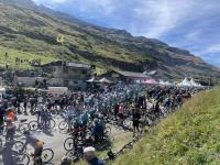The Klausenpass is crowded with cyclists